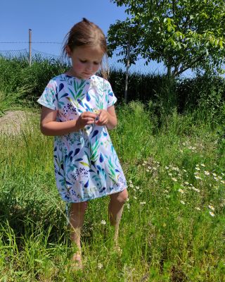 Dívčí balonové šaty Milky - Akvarelové lístky des. 1118 vyrobeno v ČR